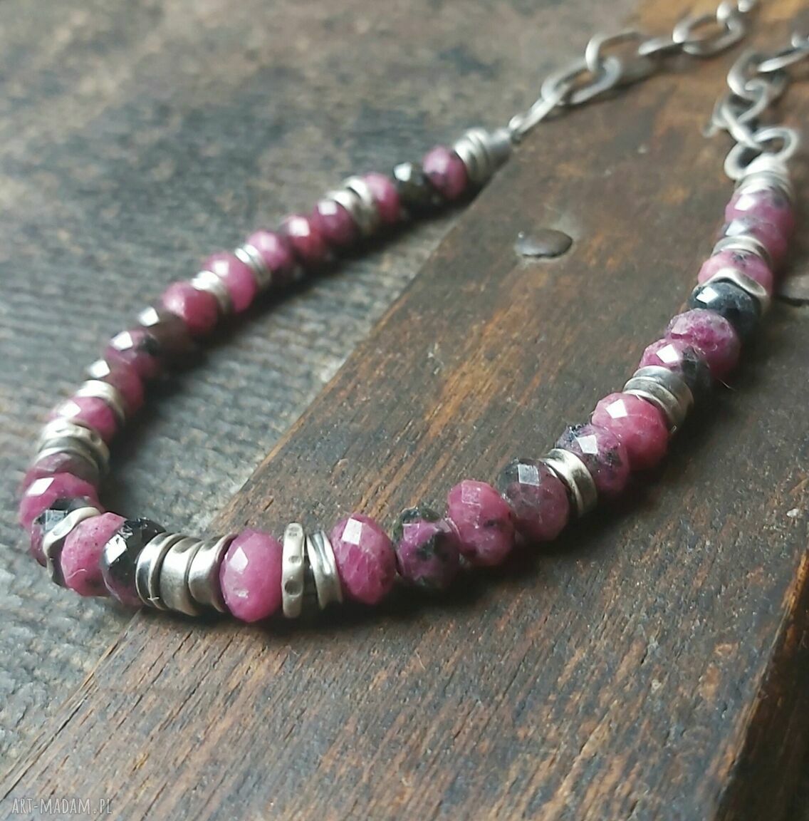 Pomysł prezent święta: Naszyjnik oksydowanego srebra rubiny