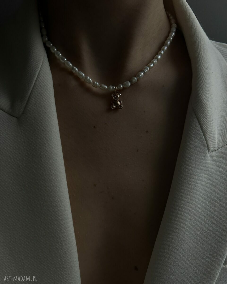 Naszyjnik z naturalnych pereł i misiem z różowego złota 45 cm (Sotho)