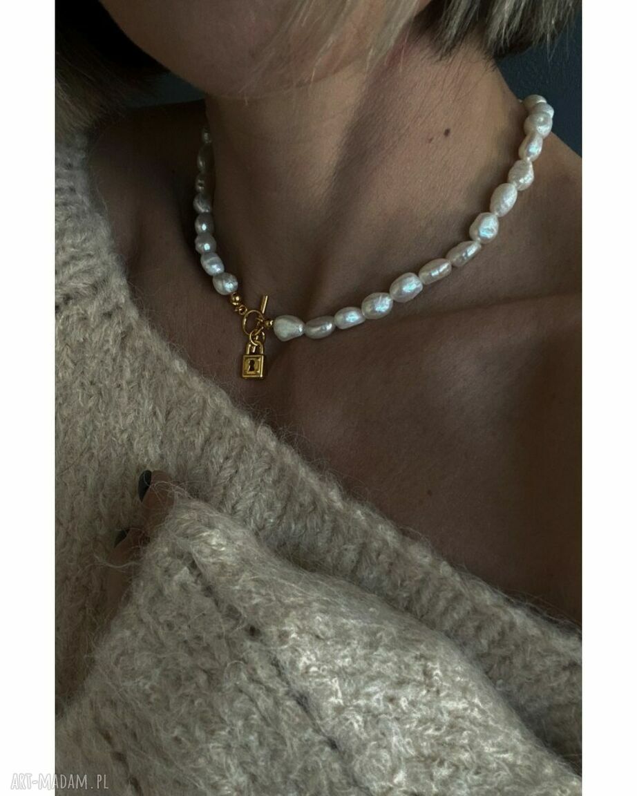 naszyjniki: Naszyjnik z pereł naturalnych z różowego złota z kłódką Ręcznie robione