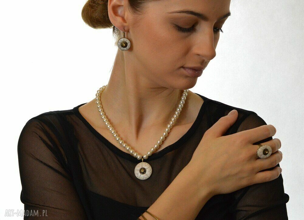 Naszyjnik z Pereł Ecru - Colorino - Romantyczny - 2204