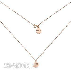 naszyjnik z różowego złota z muszelką