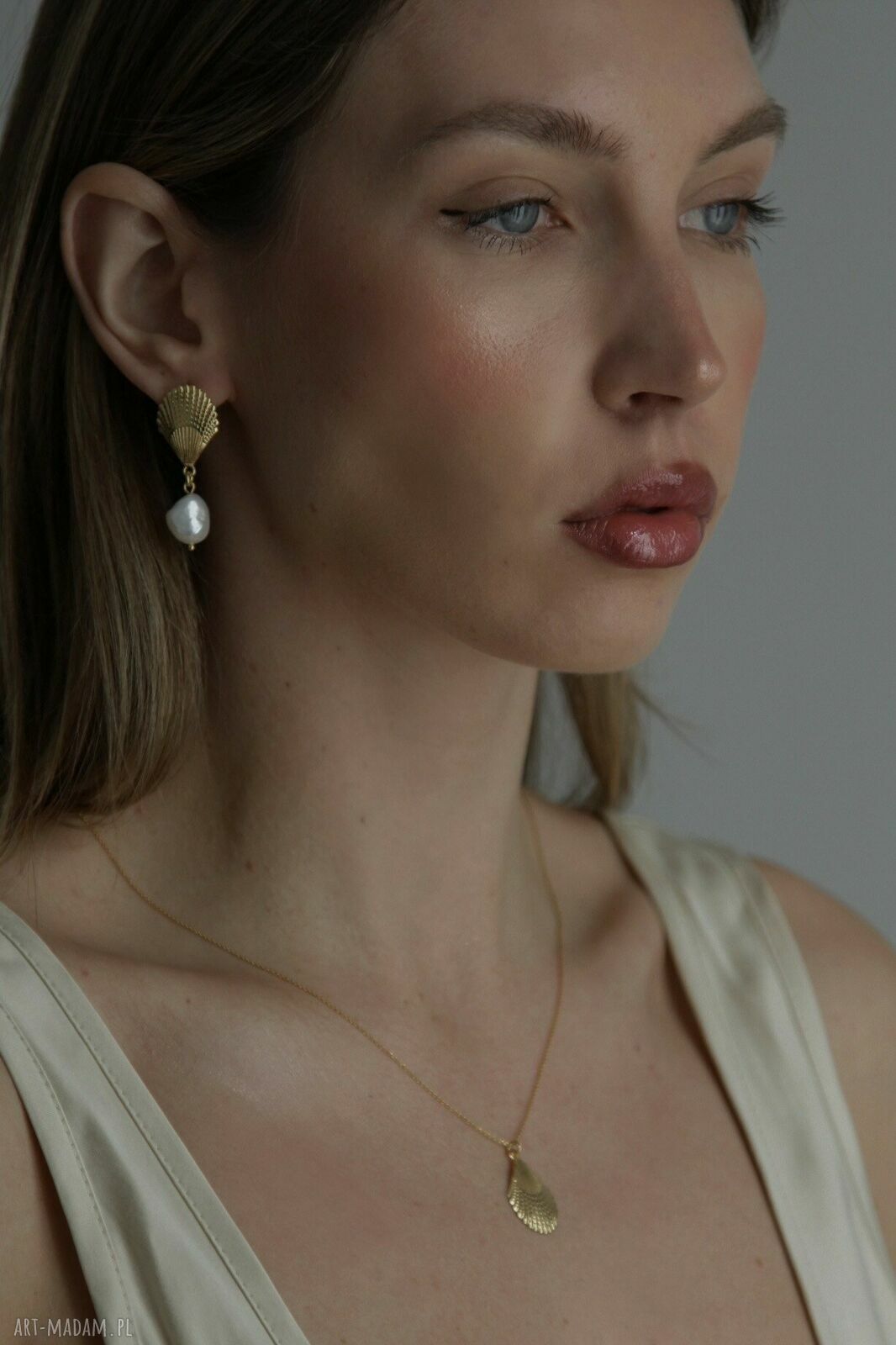 naszyjniki: Naszyjnik z różowego złota z muszlą handmade