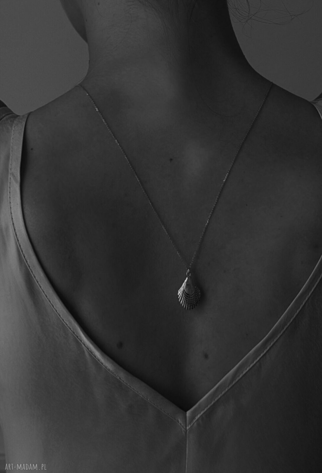 naszyjniki: Naszyjnik z różowego złota z muszlą handmade