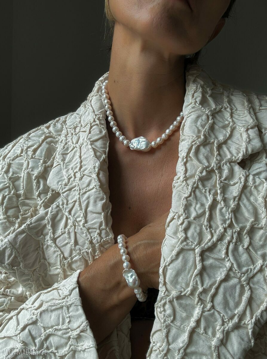 naszyjniki: Naszyjnik z różowego złota z pereł naturalnych z barokową perłą hand made