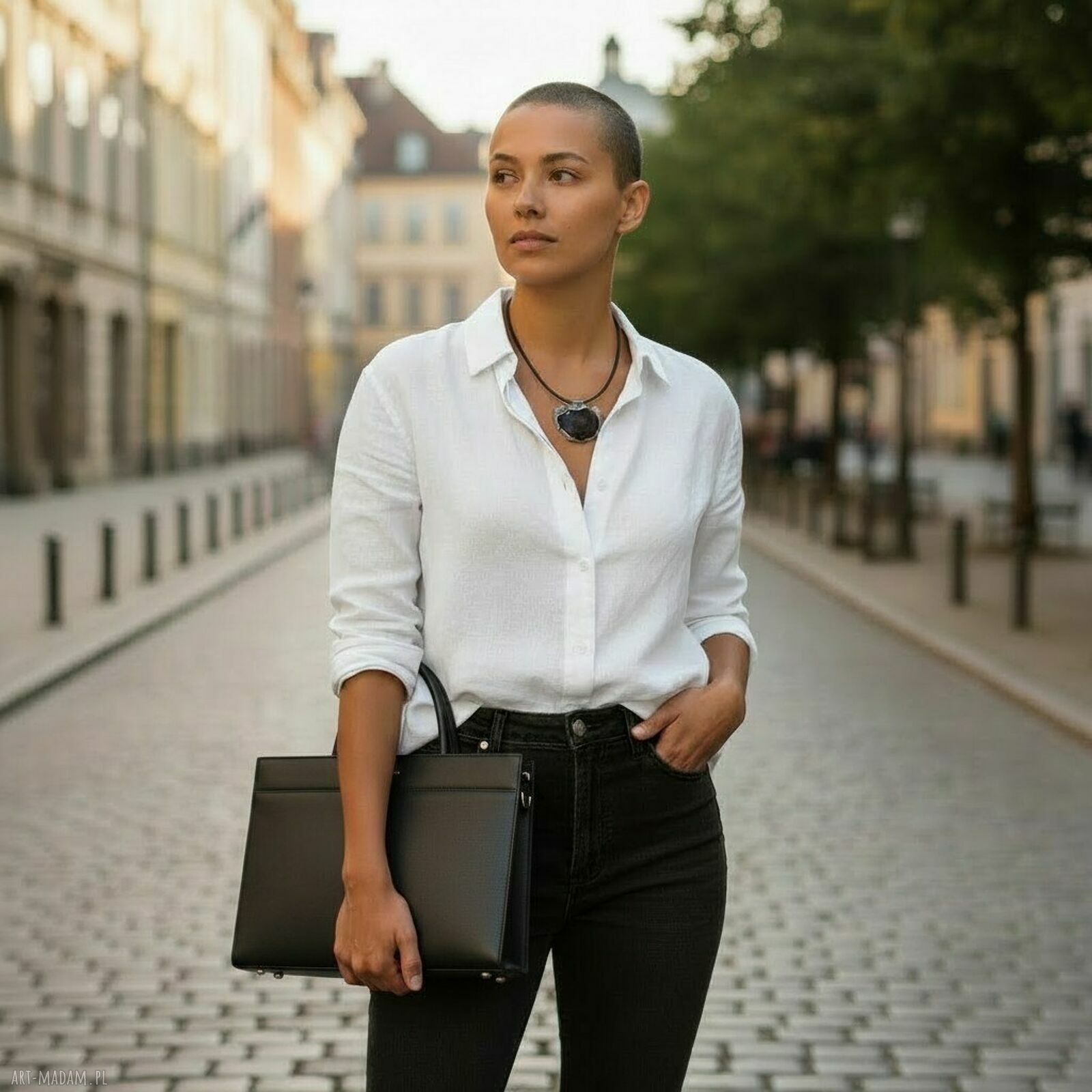 Naszyjnik z witrażowym wisiorem NEGRO - agat (Tiffany)