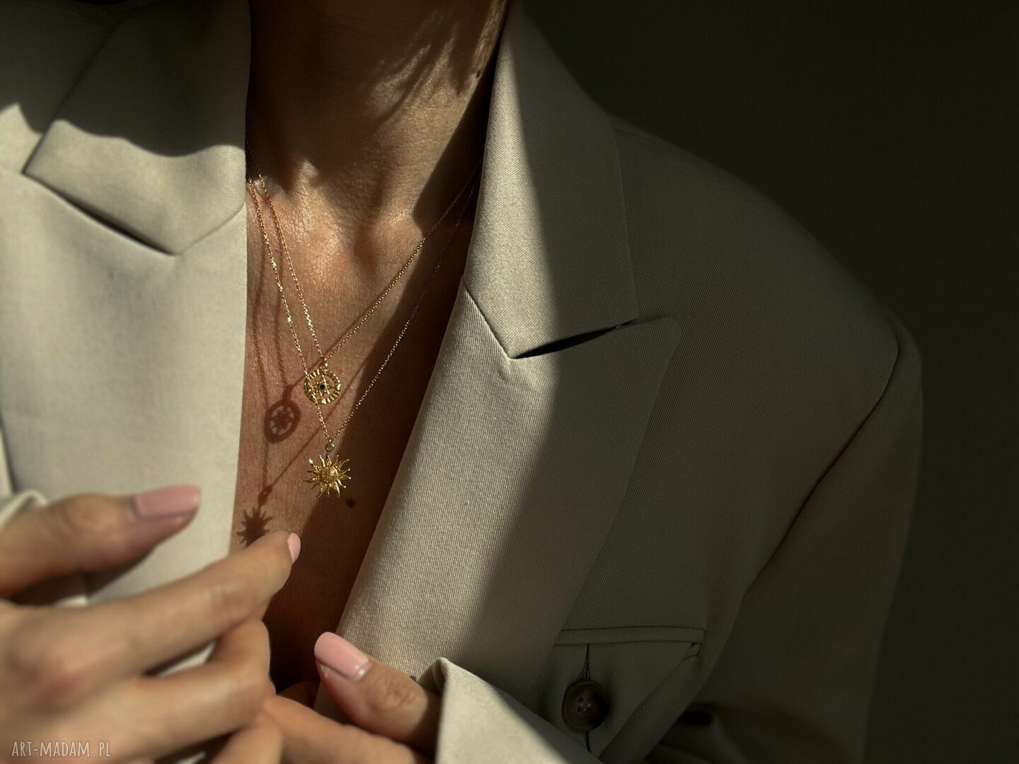 naszyjniki: Naszyjnik ze słoneczkiem z różowego złota HandMade