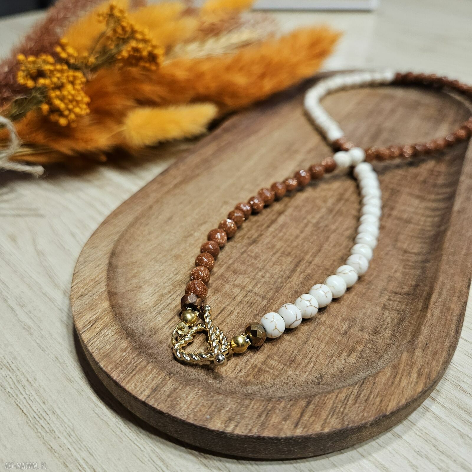 Naszyjnik choker z howlitu i kwiatu pustyni