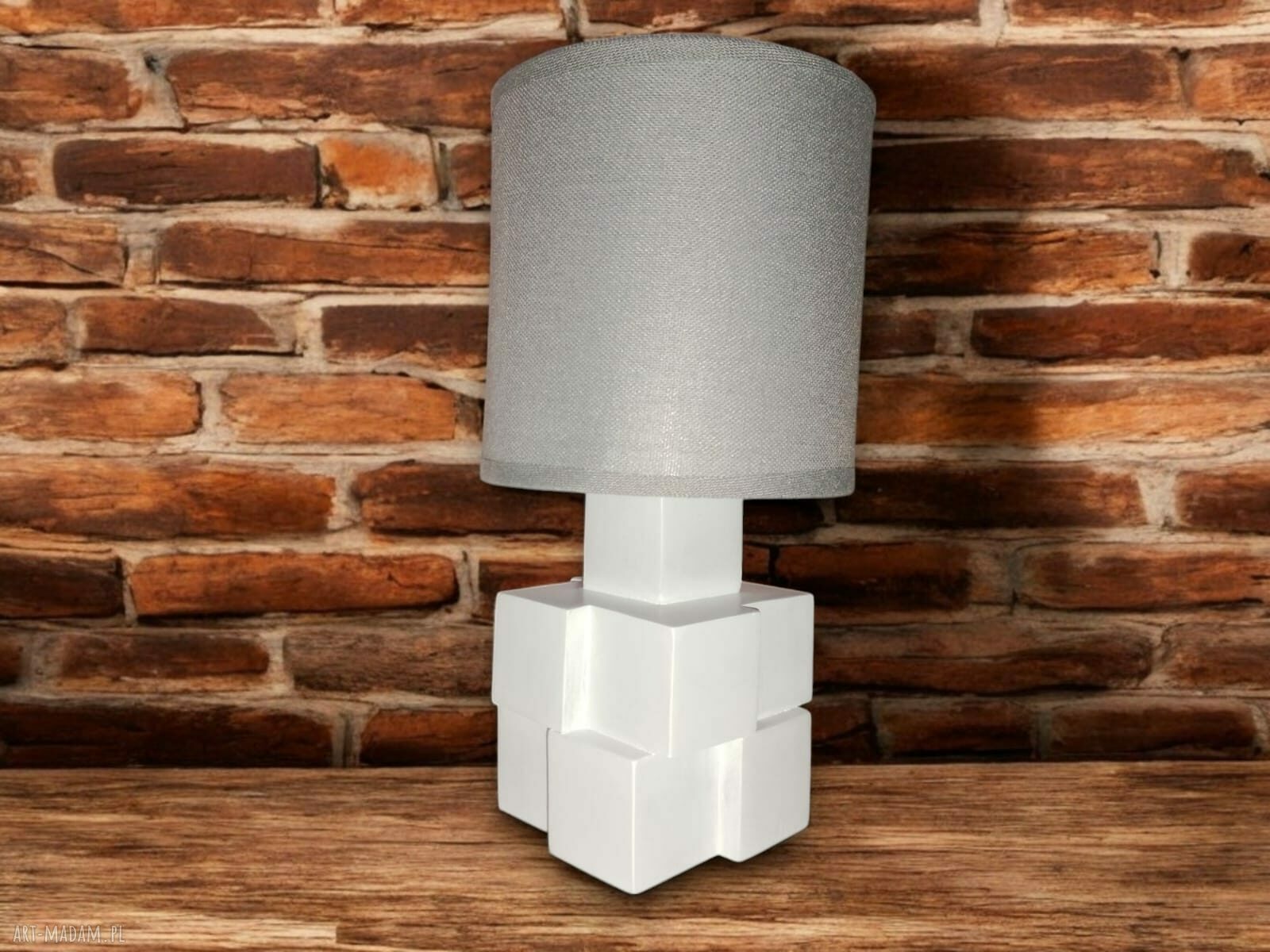 Lampka nocna White Cube - naturalne drewno i shabby chic