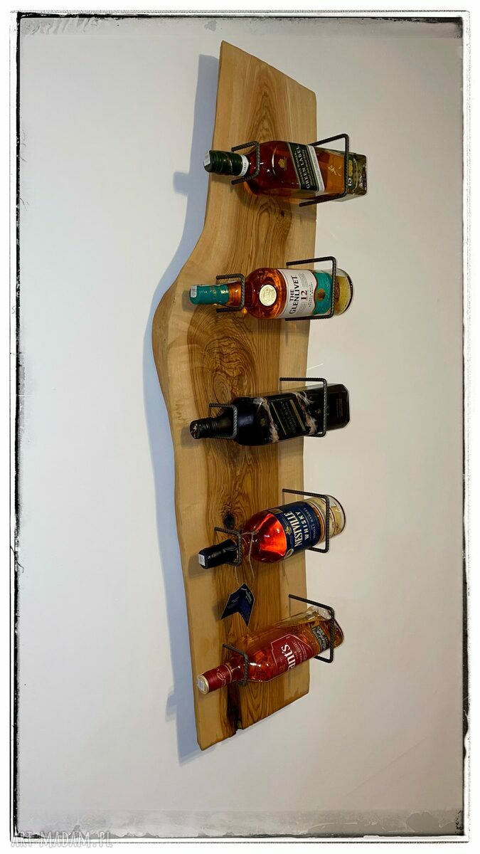 Jesionowy wieszak na wino i whisky z naturalnego drewna