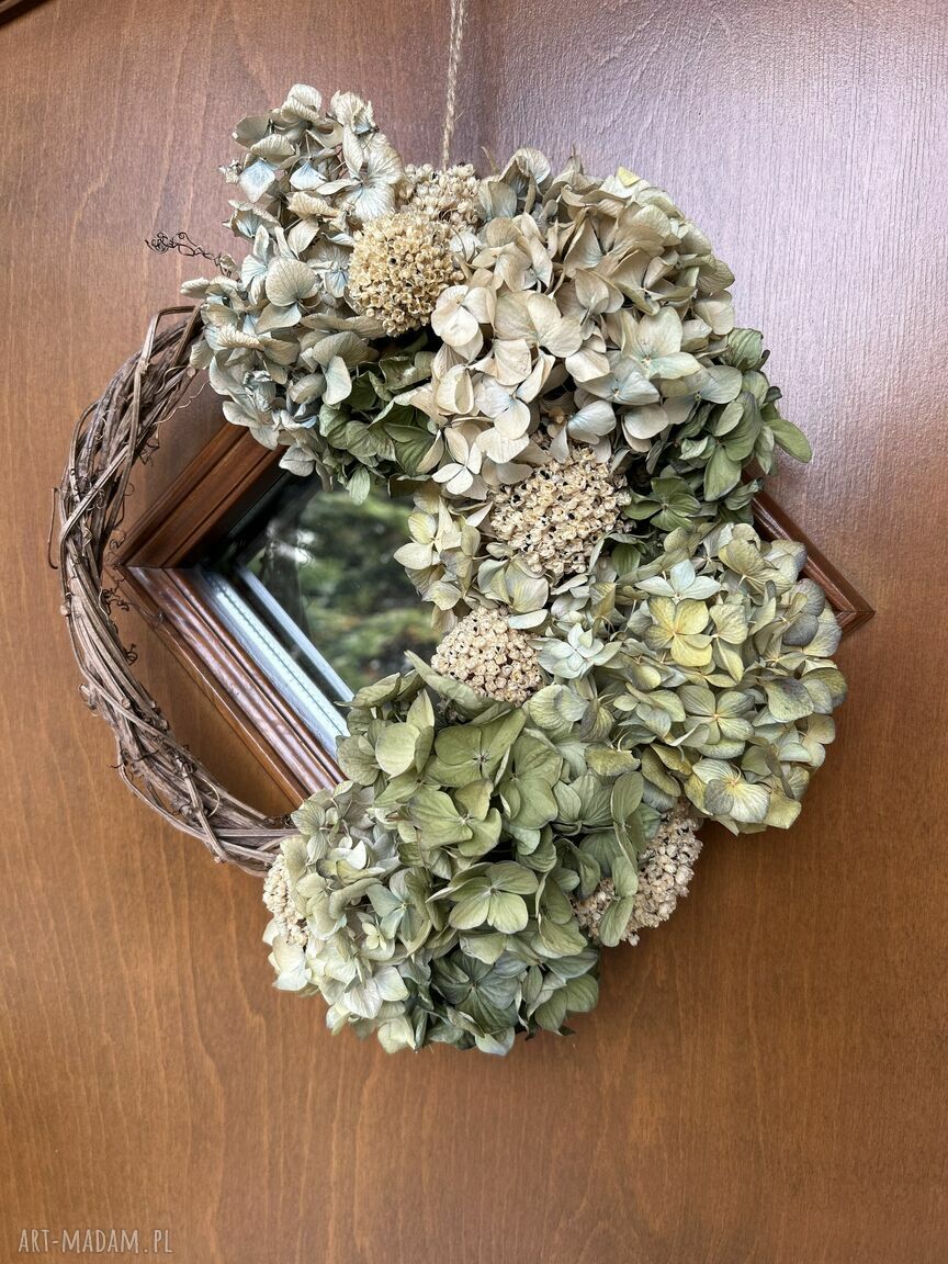 Naturalny wianek z suszonych hortensji (ok. 35 cm)