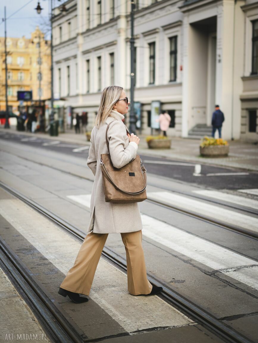 Duża torba damska w kolorze camel - Musslico