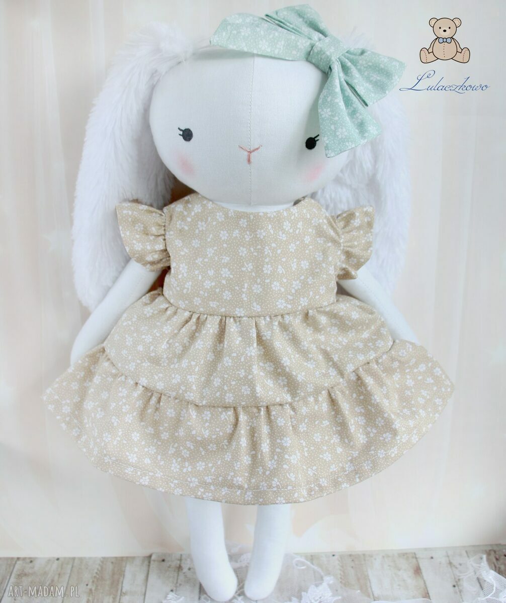 Króliczek Nela - przytulanka handmade 39 cm w beżowej sukieneczce w kwiatuszki