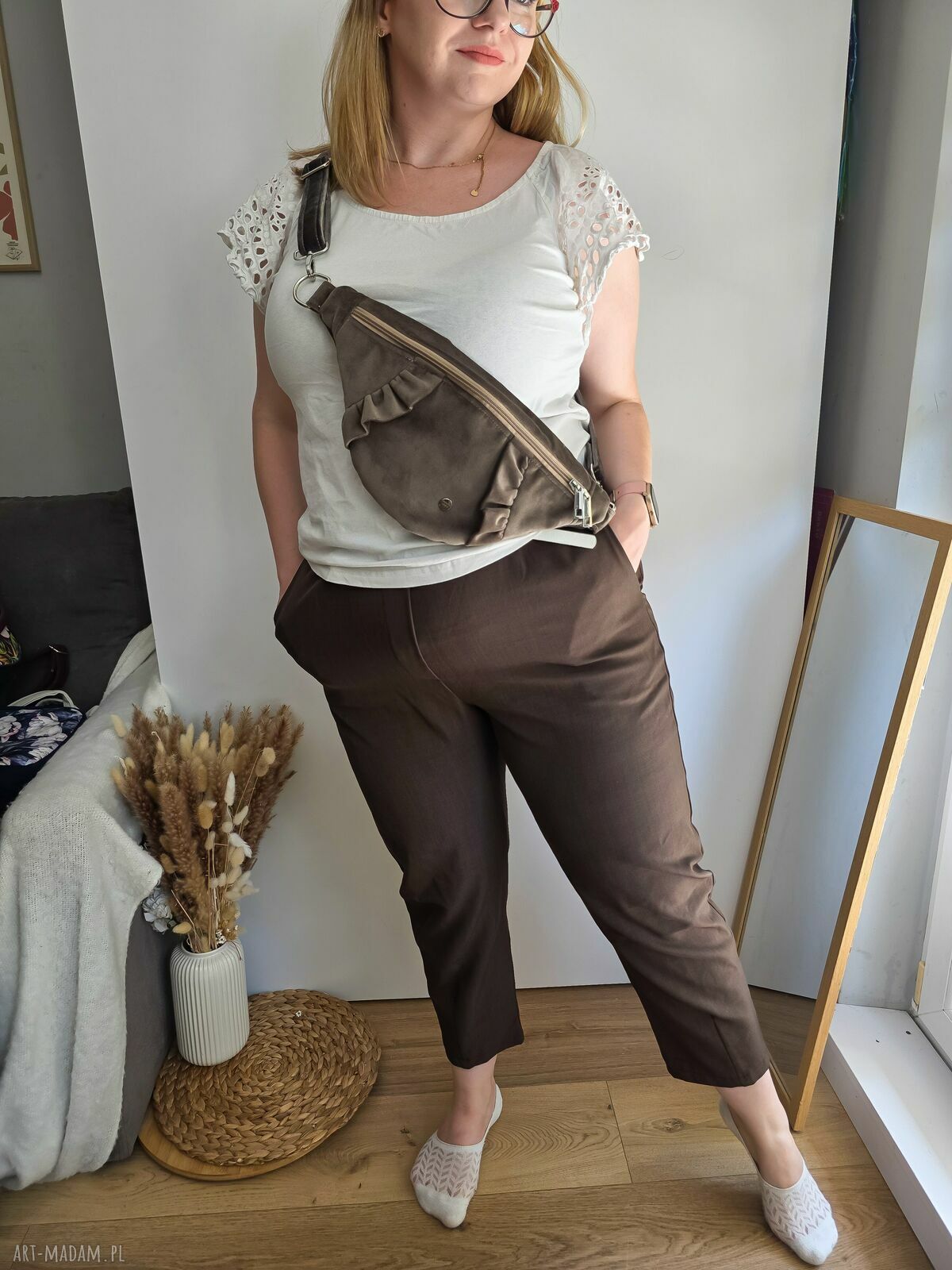 Nerka damska Zoja z falbanką - wygodna saszetka handmade