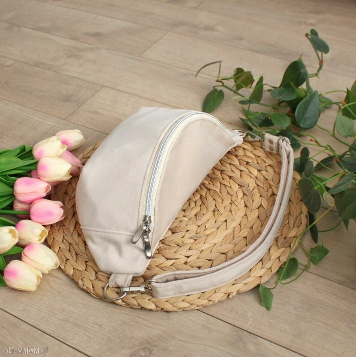 nerki: Nerka damska z kremowego weluru ręcznie robione