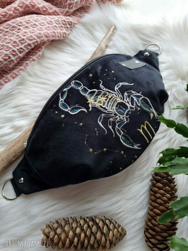 Pojemna nerka haftowana - Skorpion i znaki zodiaku