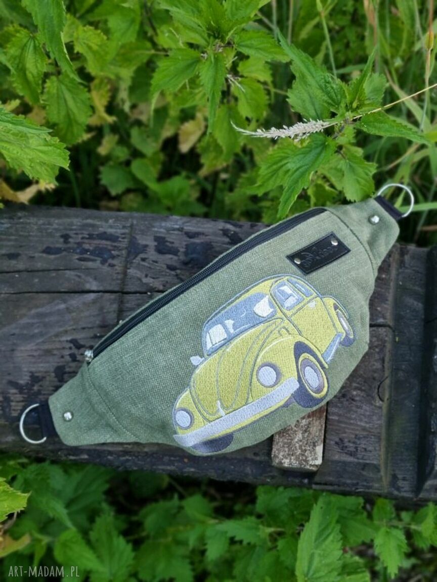 Nerka haftowana Garbus VW - Twoja saszetka na zamek