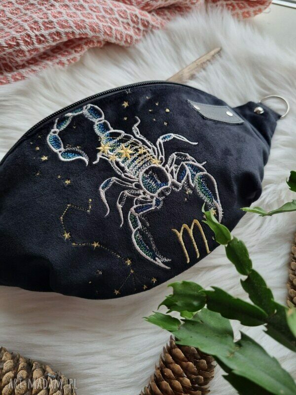 Pojemna nerka haftowana - Skorpion i znaki zodiaku