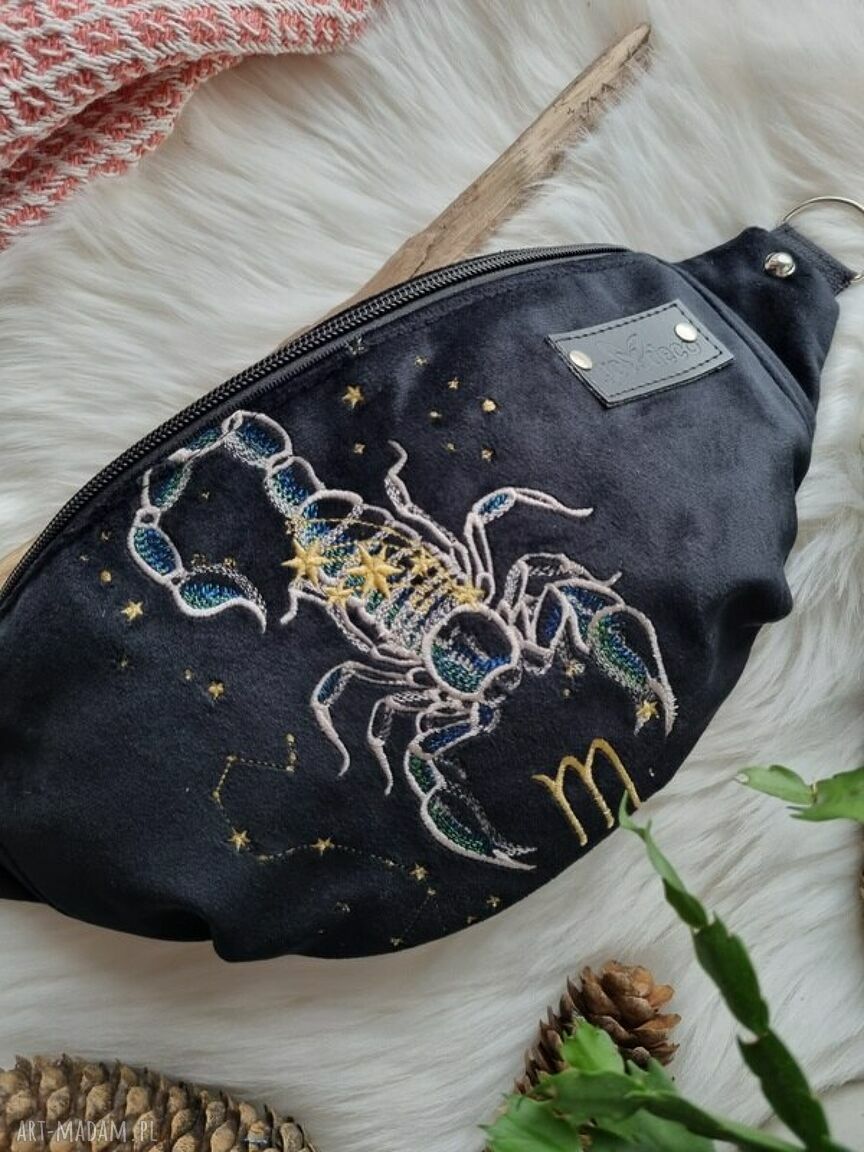 Pojemna nerka haftowana - Skorpion i znaki zodiaku