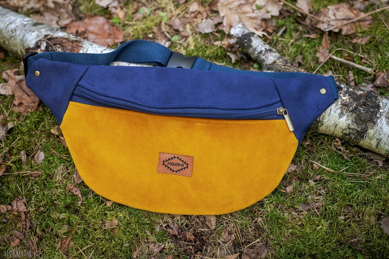 Kolorowa nerka patchworkowa - saszetka handmade z tkaniny tapicerskiej