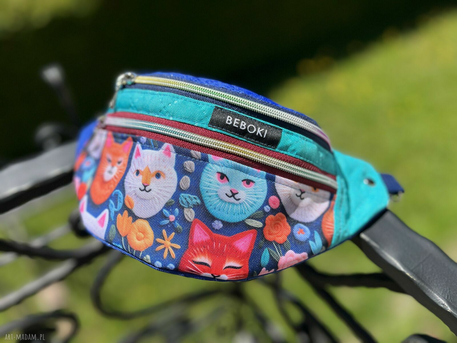 Nerka M niebieska Cats Voyage z miniportfelem gratis - ręcznie robiona
