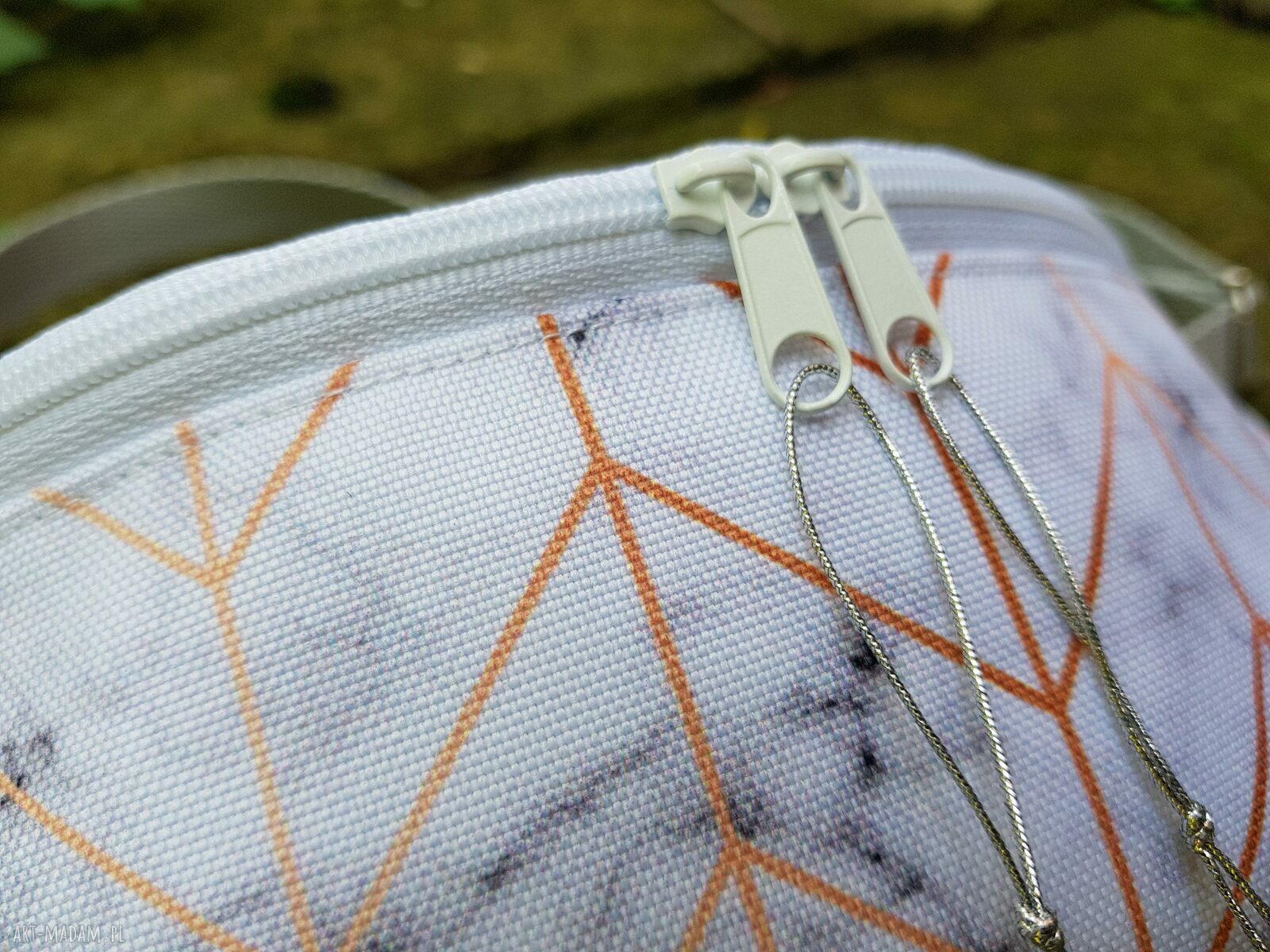 Nerka marmurkowa geometryczna ręcznie szyta