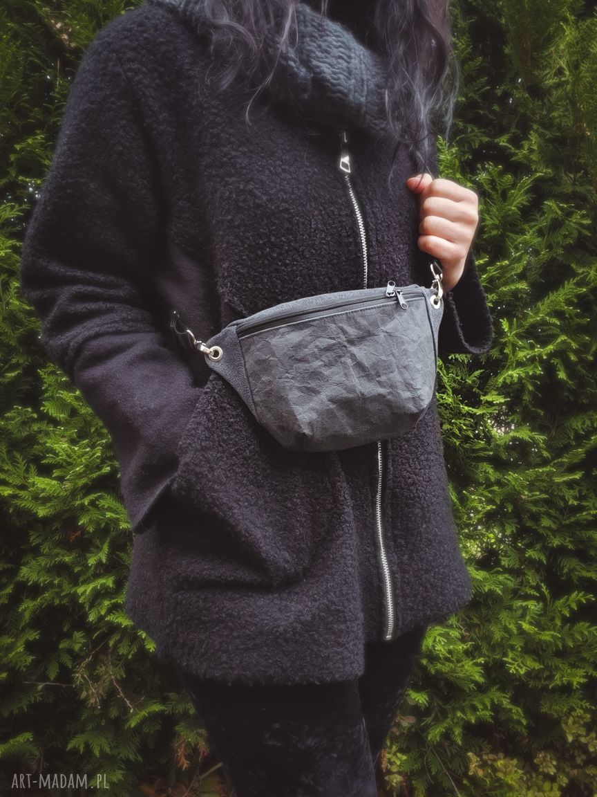 Mini nerka unisex z canvasu - regulowany pasek, kieszonka z tyłu (ręcznie szyta)