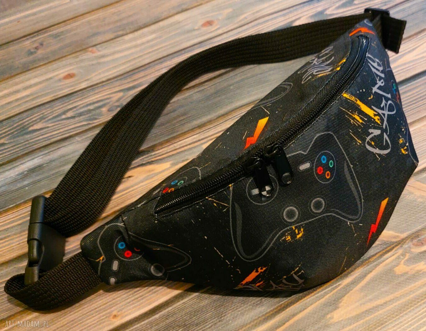 Nerka rozmiar L w pepitkę z game padami - handmade dla kobiet
