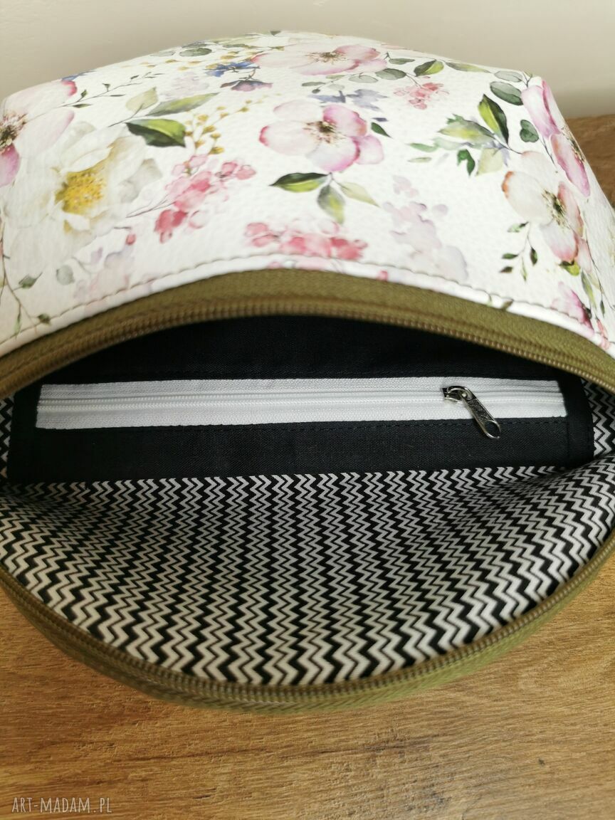 Nerka saszetka z ekoskóry L w kwiaty - handmade na co dzień
