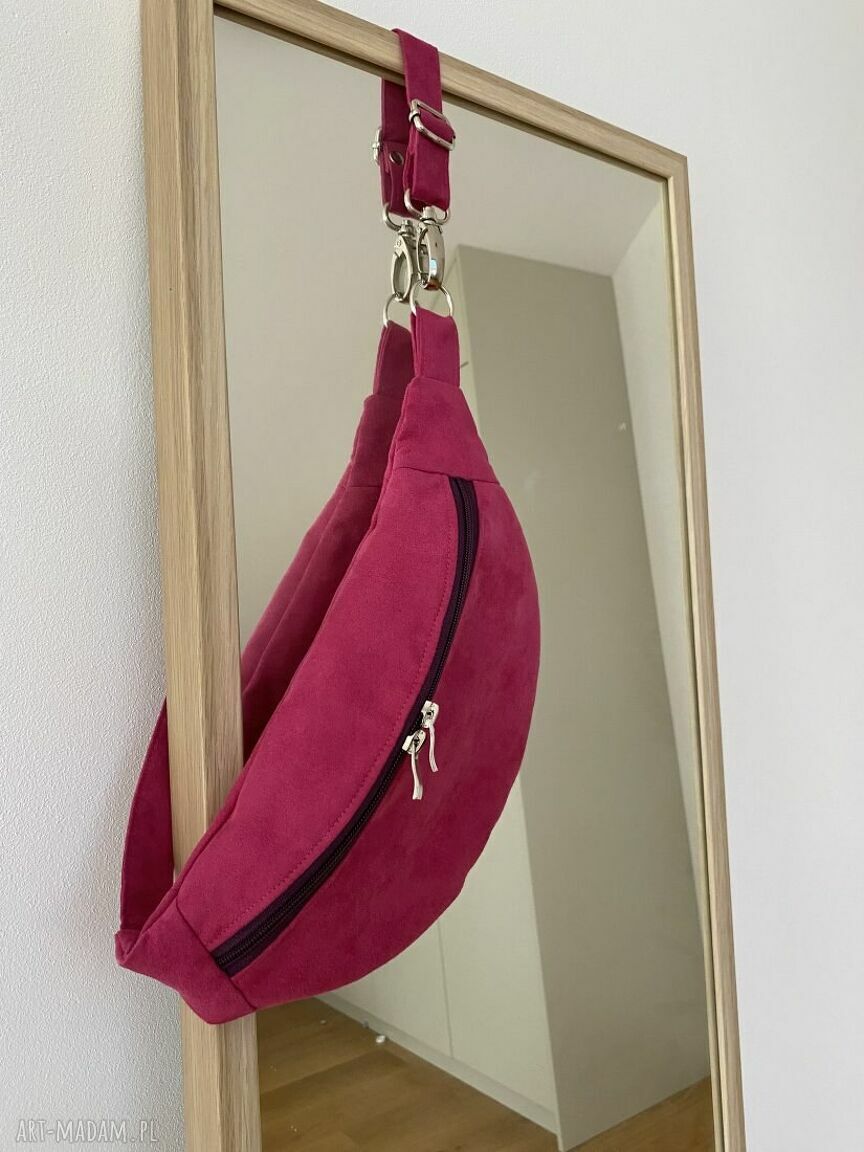Wegańska nerka handmade fuksja Alicante z zamszu syntetycznego