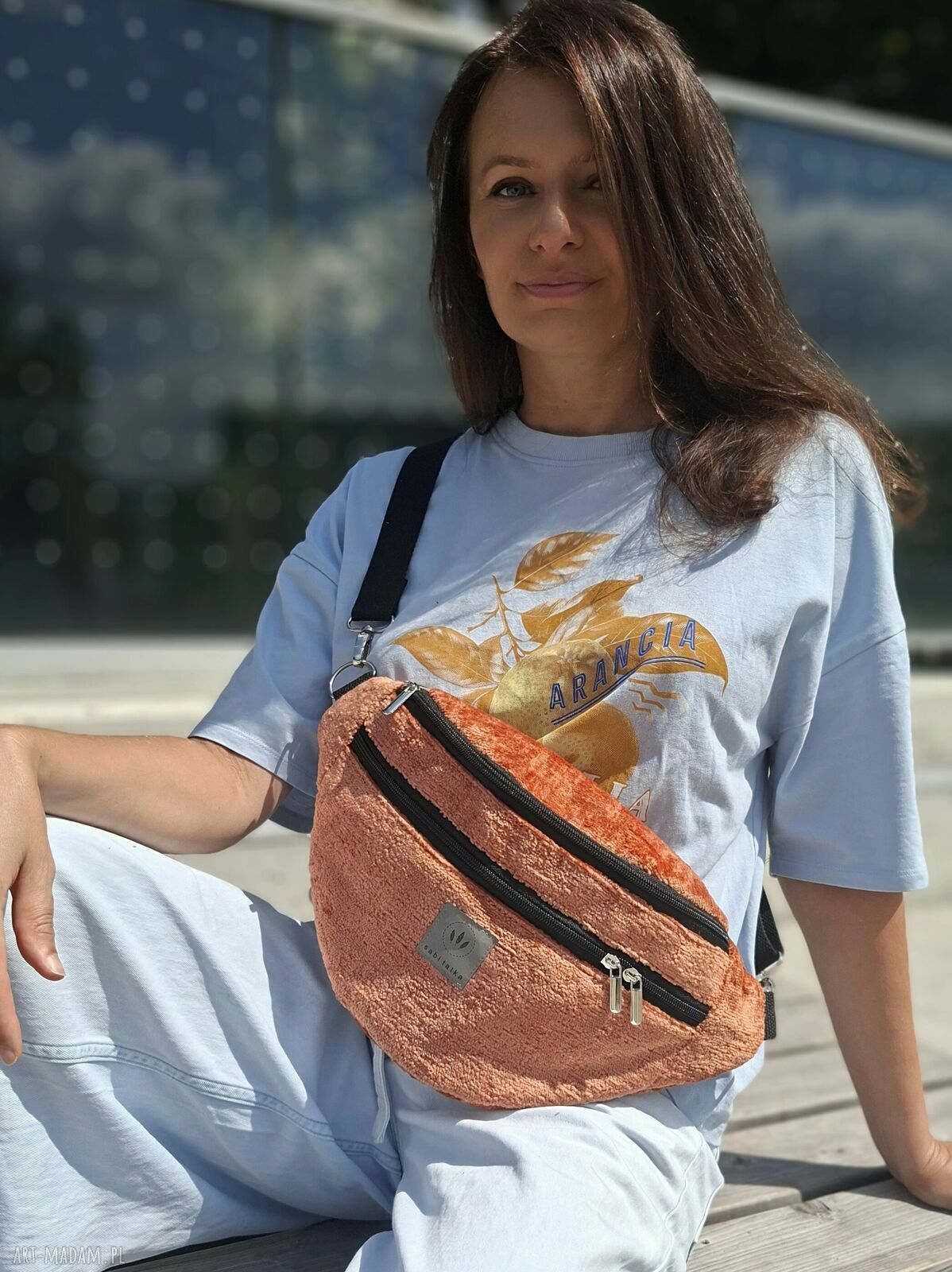 Nerka XL z pluszowej tkaniny w kolorze ceglastym