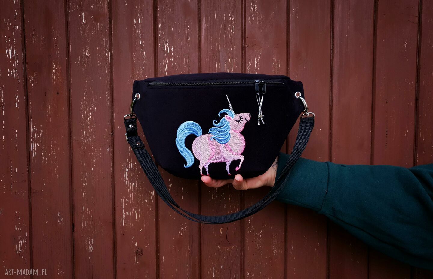 Nerka XXL chubby unicorn handmade czarna z jednorożcem i regulowanym paskiem