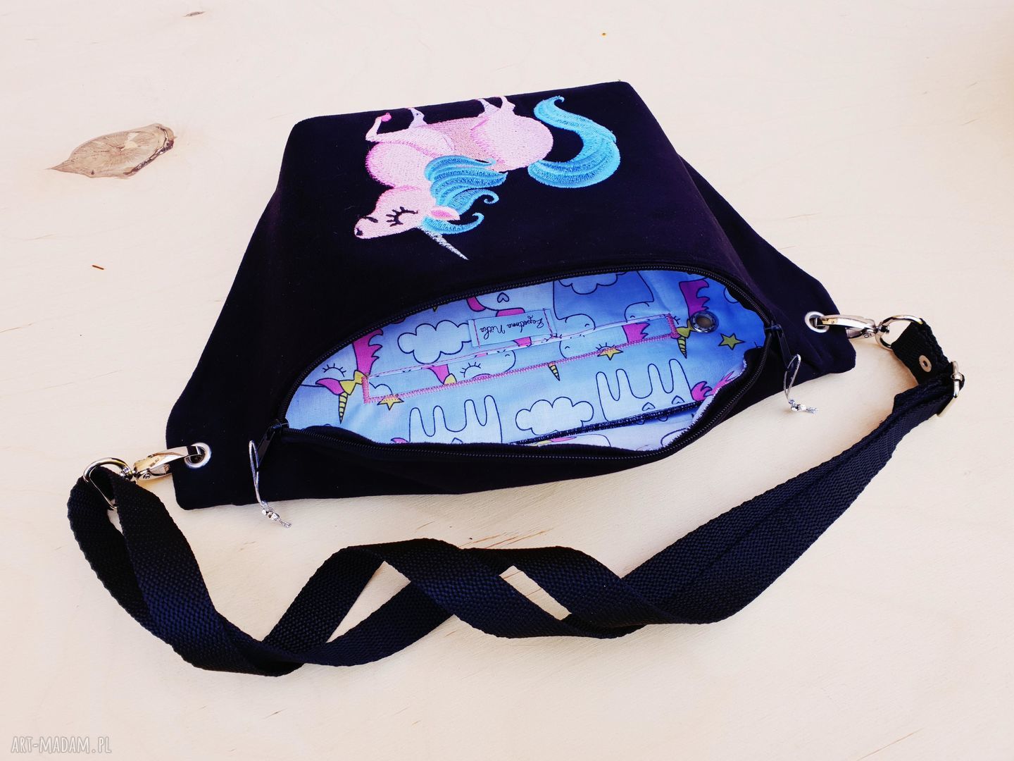 Nerka XXL chubby unicorn handmade czarna z jednorożcem i regulowanym paskiem