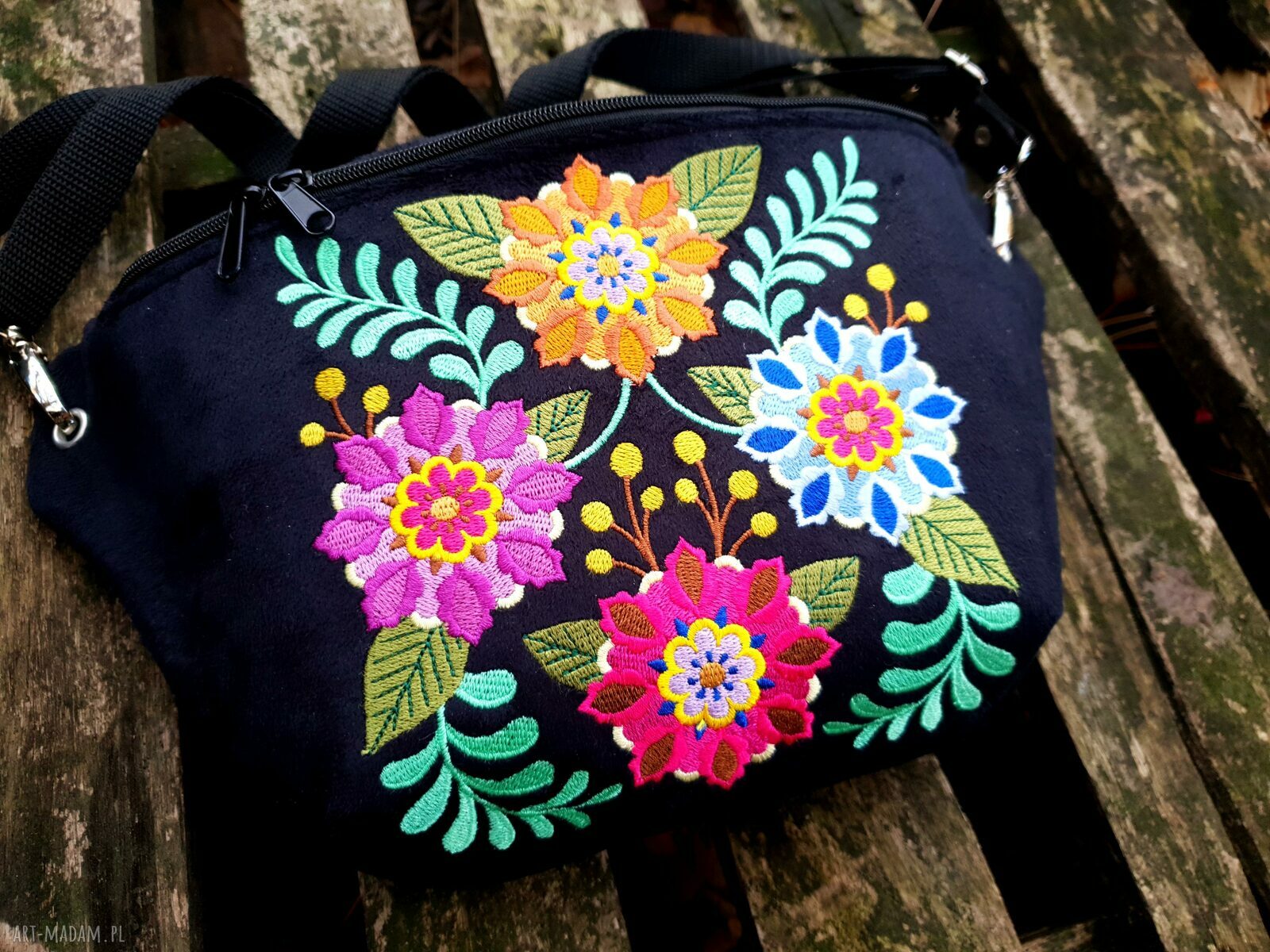 Prezent handmade folkowa nerka nerka folkowa zapinana na suwak