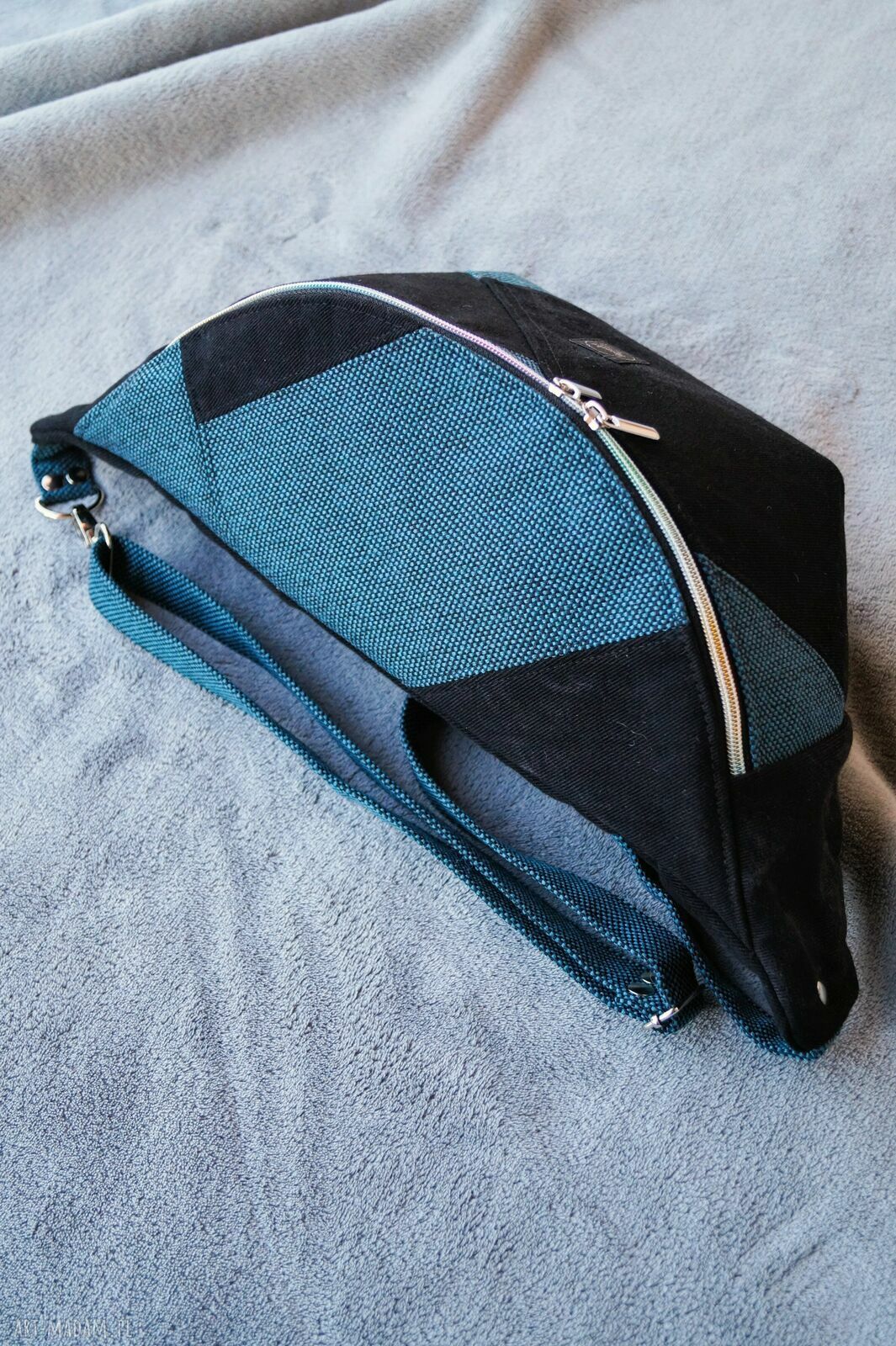 Nerka XXL z łączonych tkanin - mini plecak (nerkoplecak) na ukos, handmade