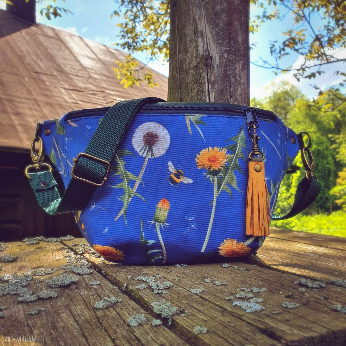 Nerka XXL Naturelover hand made saszetka z motywem pszczół i mniszka