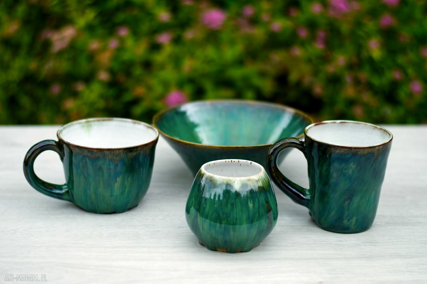 Niebanalny duży kubek ceramiczny szmaragdowo-zielony - 420 ml