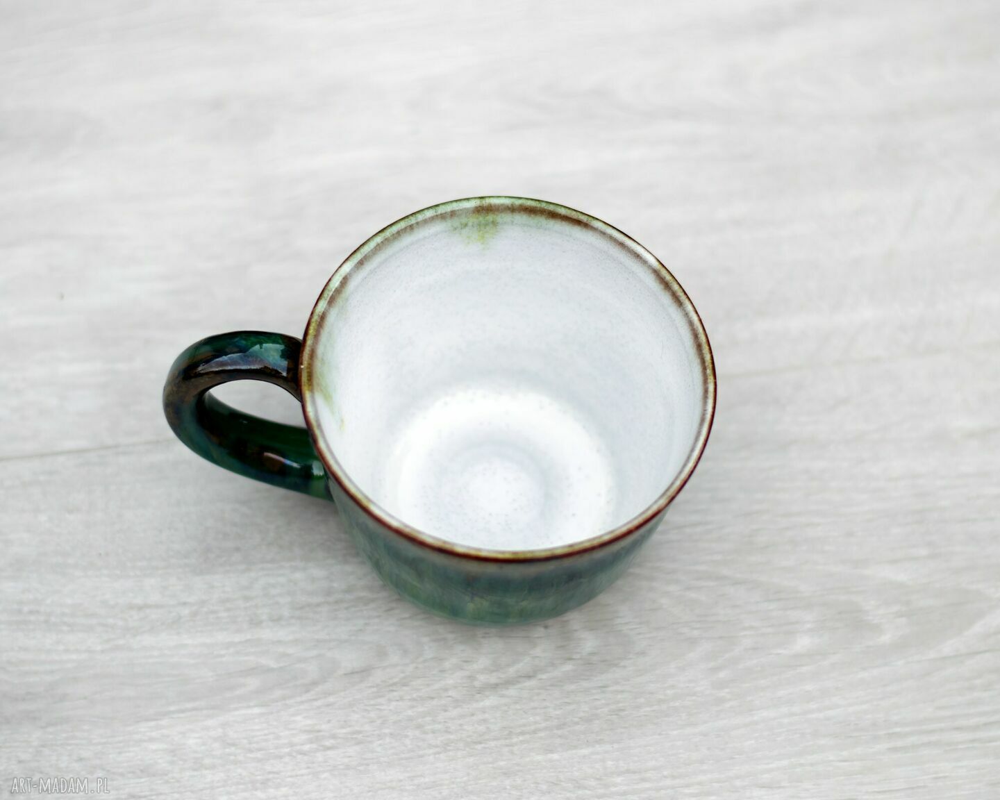 Niebanalny duży kubek ceramiczny szmaragdowo-zielony - 420 ml