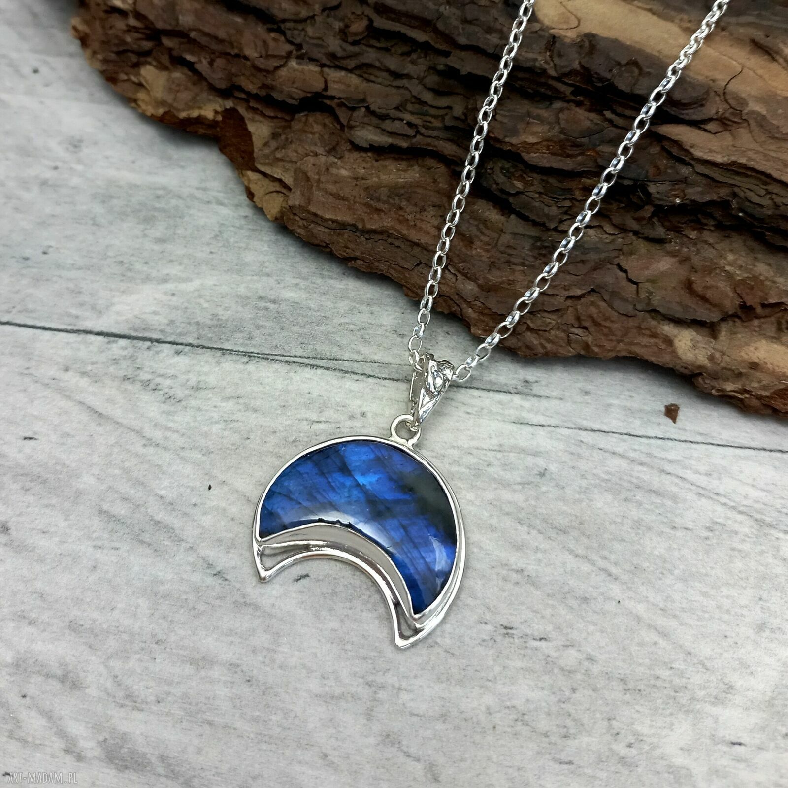 Niebieska lunula z labradorytem - srebrny naszyjnik handmade