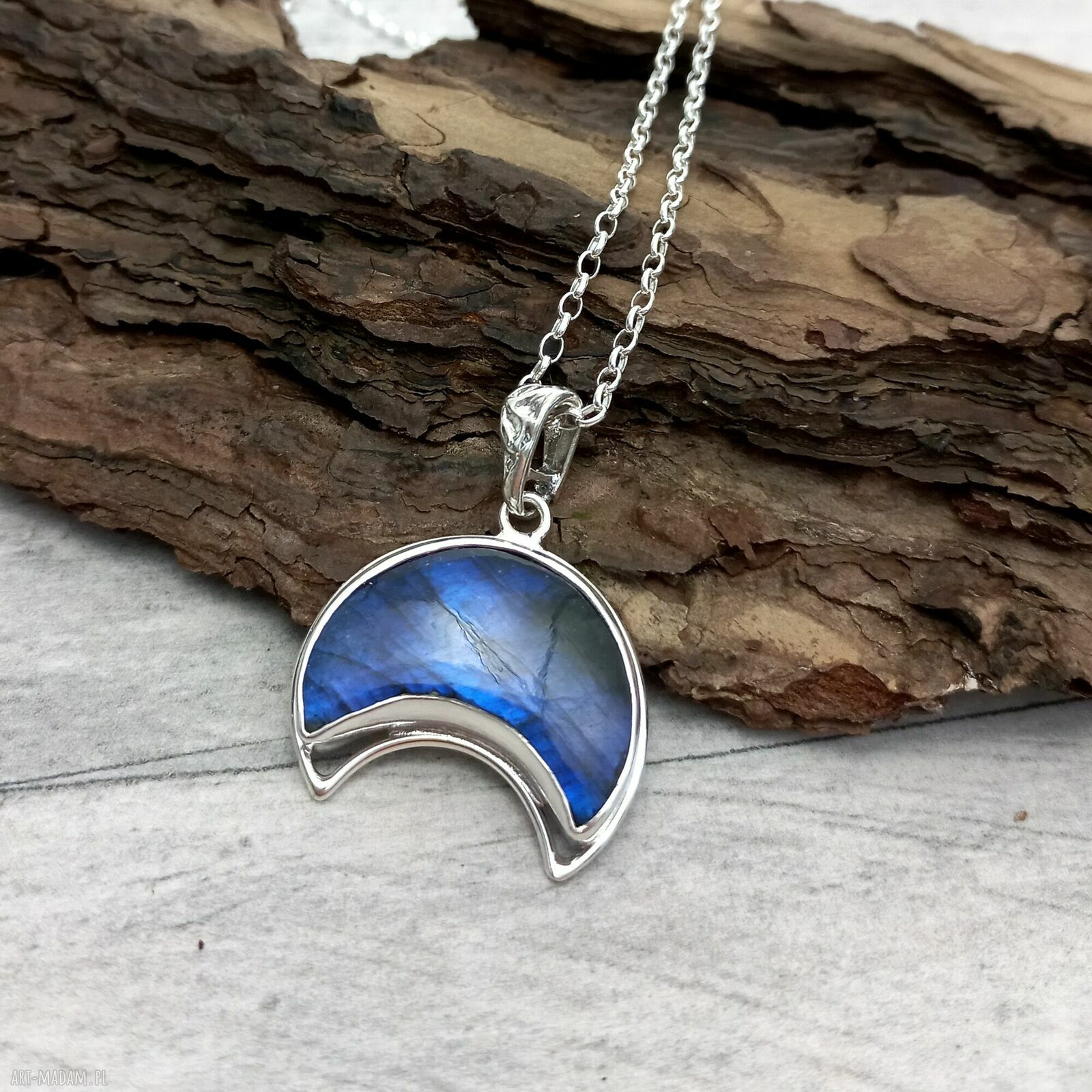 Niebieska lunula z labradorytem - srebrny naszyjnik handmade