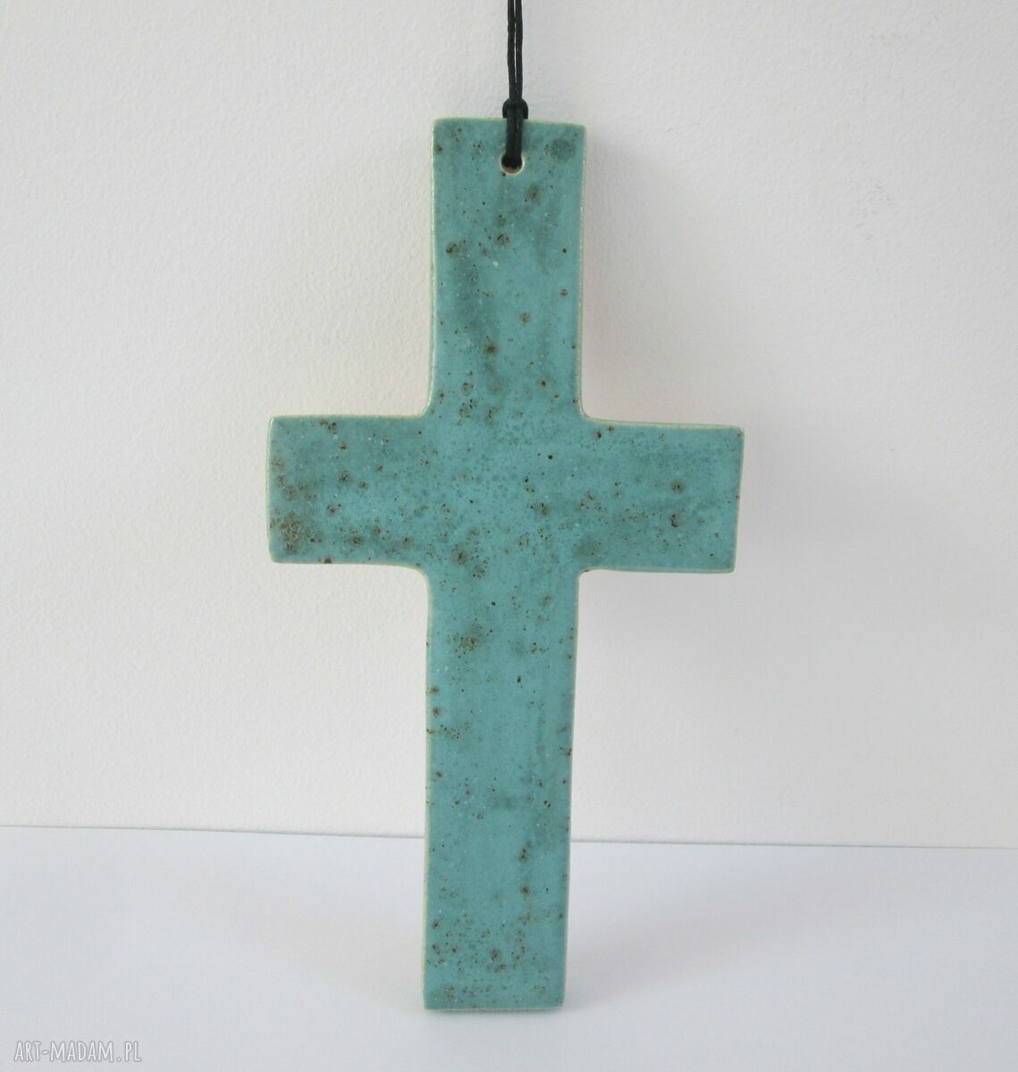 Niebieski krzyżyk ceramiczny na ścianę
