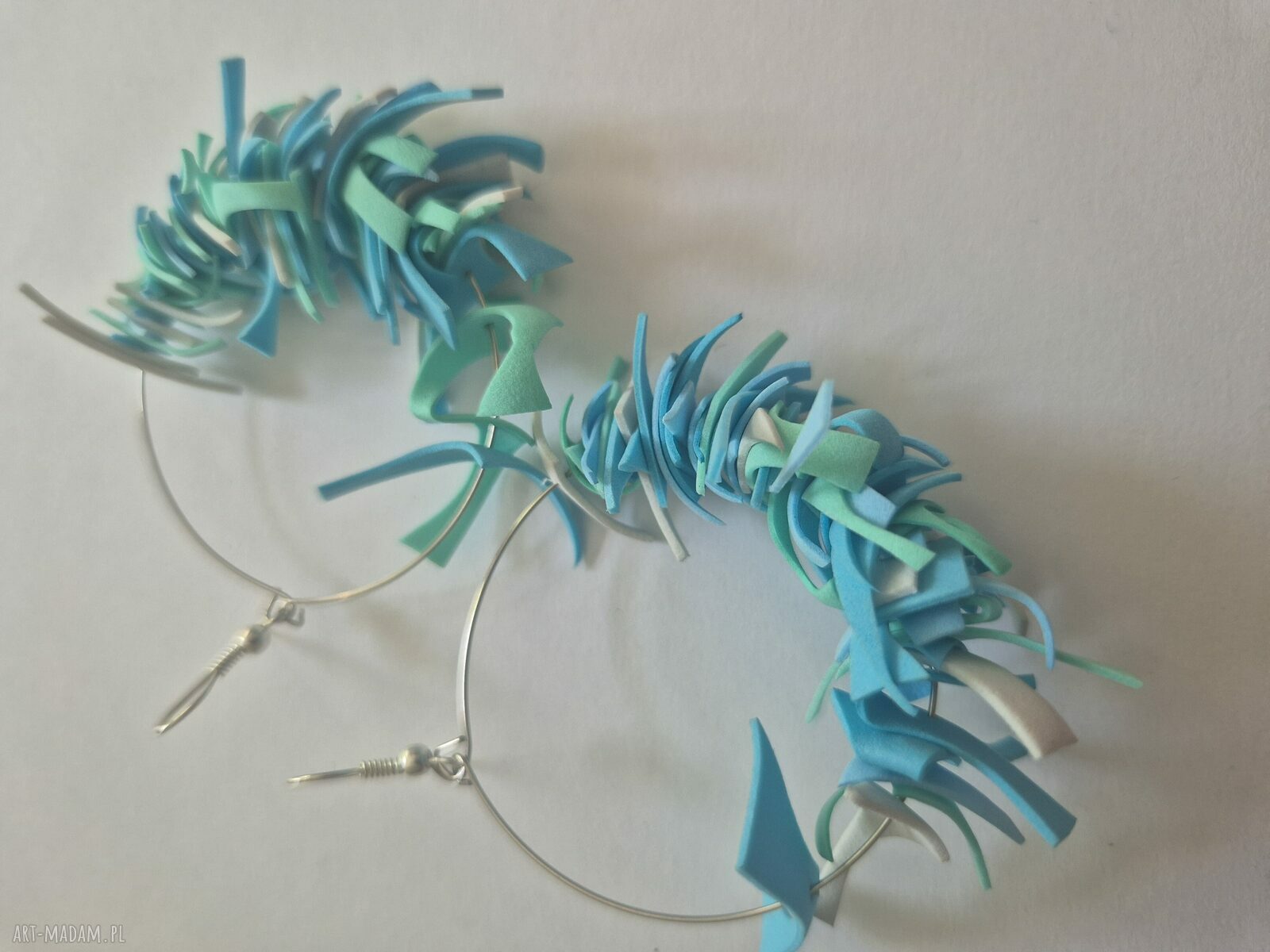 Kolczyki niebieskie leciutkie koła handmade - turkusowo-błękitne