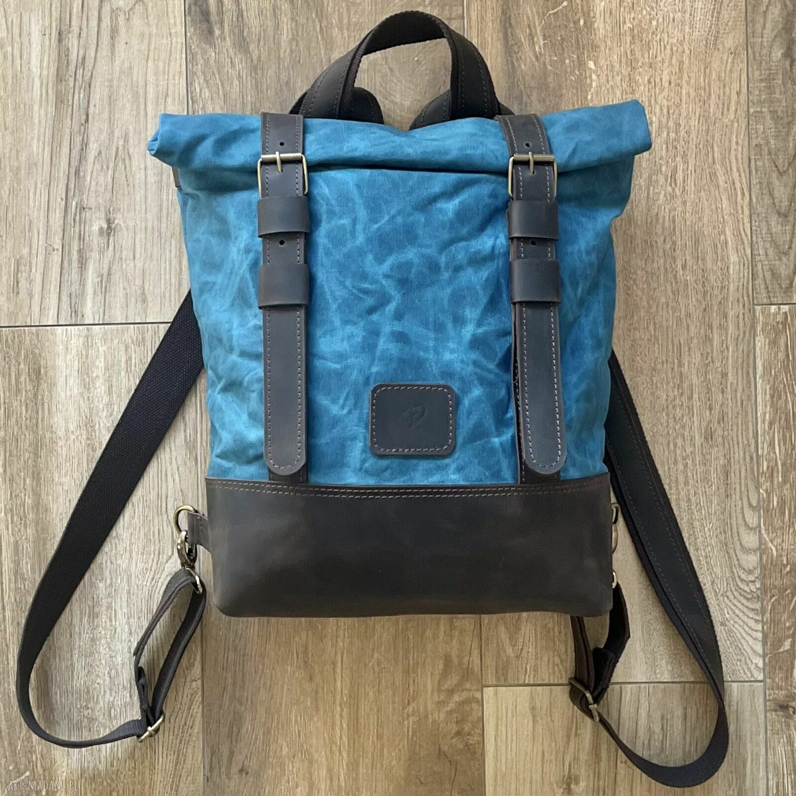 Niebiesko brązowy plecak bawełny woskowanej skóry zapinany dwie