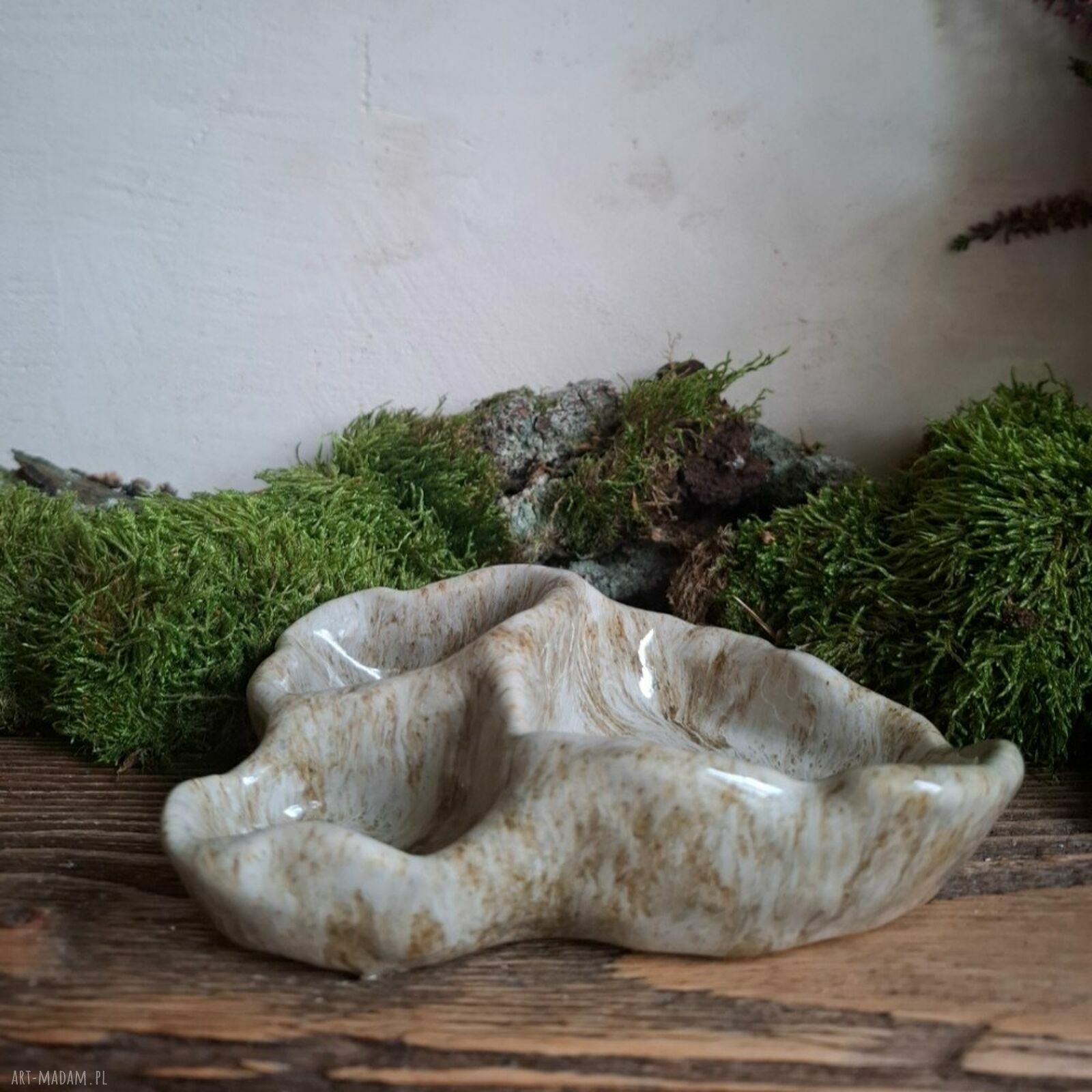 Nieregularna, organiczna miseczka z przegródkami - Piaskowa ceramika handmade