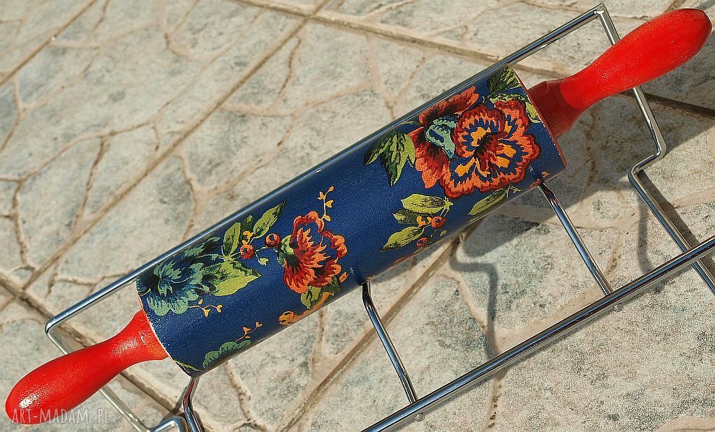 Nasza broń kobieca dekoracyjny wałek ciasta nietuzinkowy