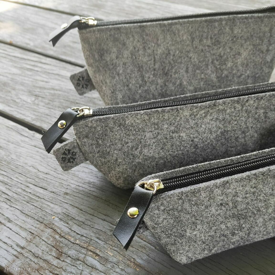 Niski filcowy piórnik i kosmetyczka Beltrani - szary na zamek