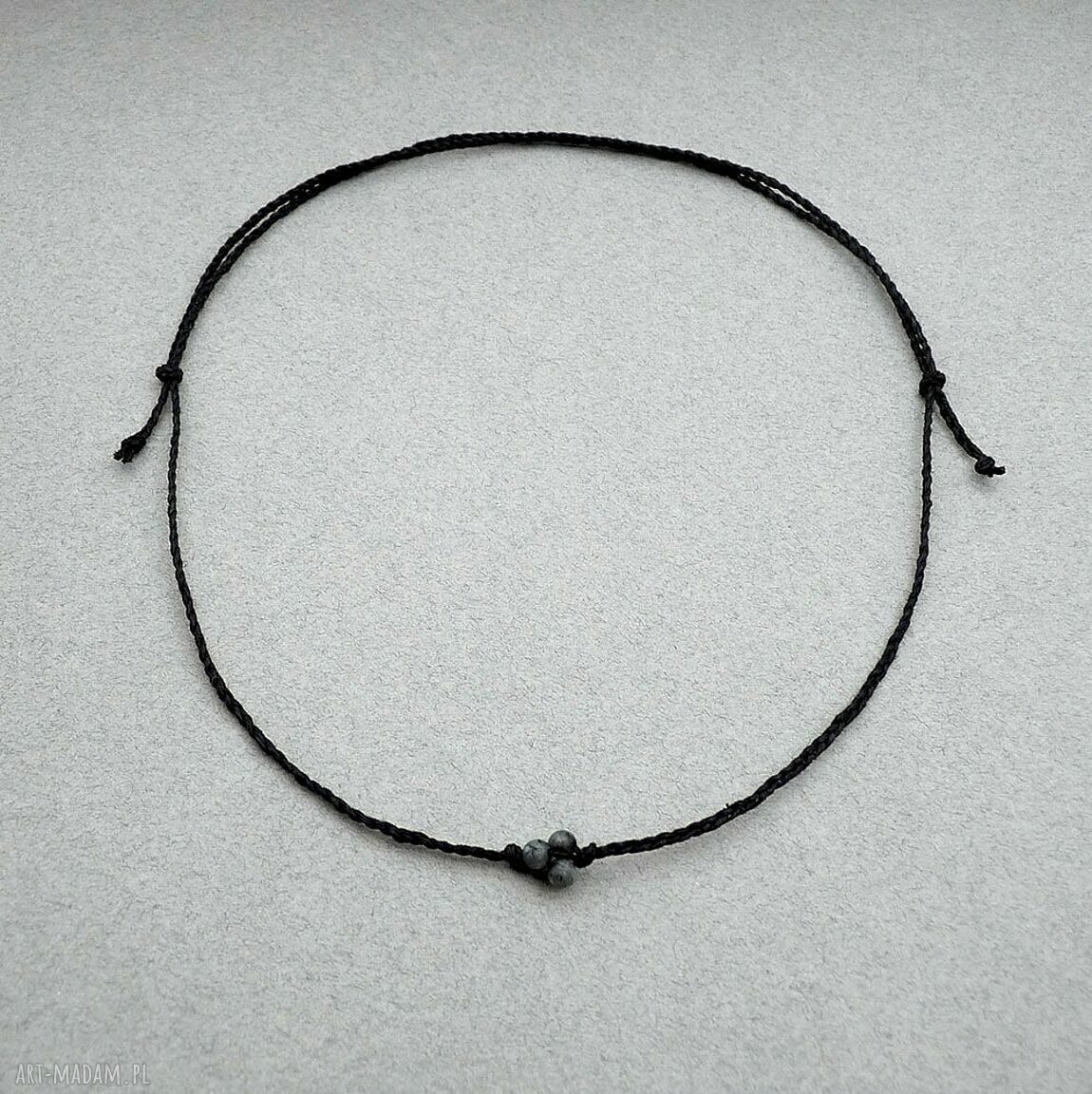Larvikit norweski - minimalistyczny naszyjnik z czarnego lnu (bez metalu)