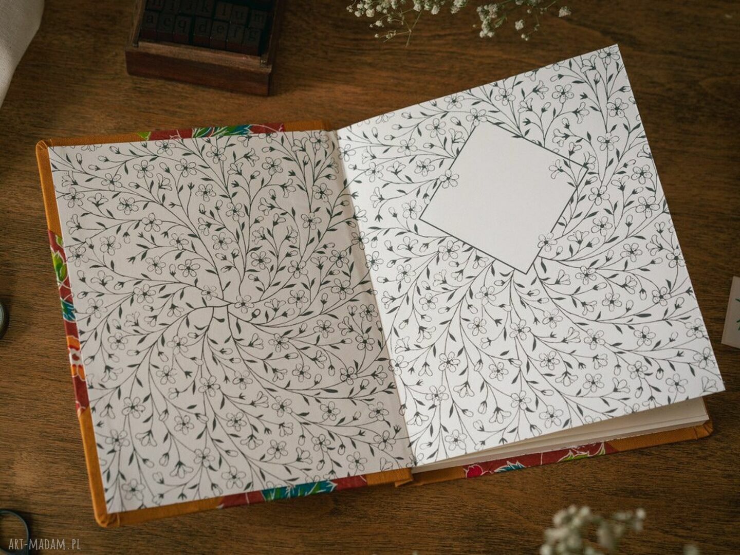 Notes w kwiatach - notatnik w kropki Bullet Journal na prezent dla niej