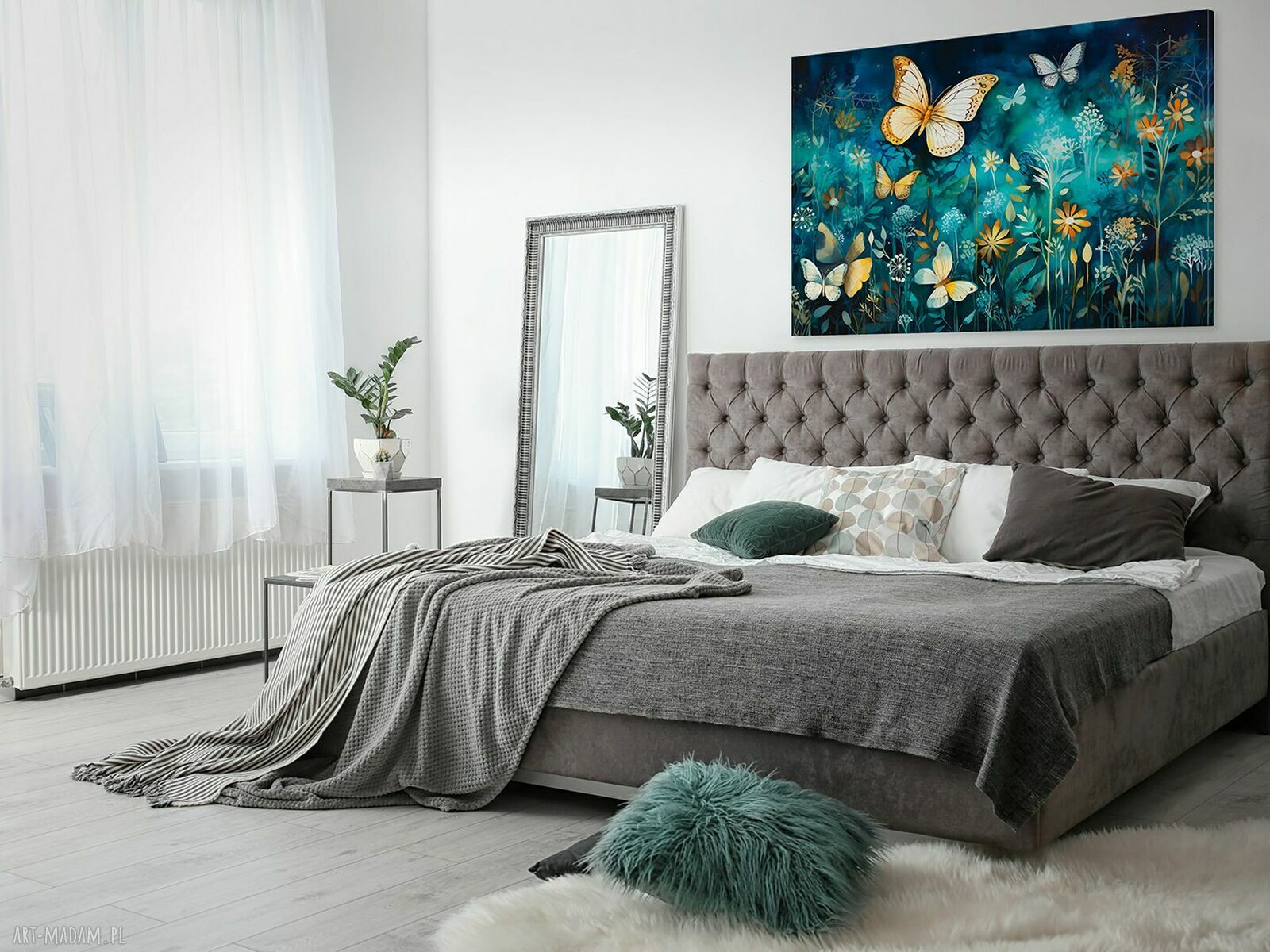 Obraz motyle wśród kwiatów - magiczny motyw 70x50 cm