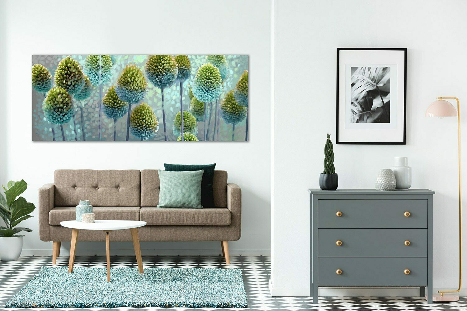 Kwiaty czosnków w błękitach - obraz drukowany na płótnie 147x60 cm