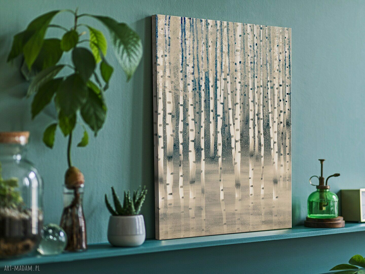 Obraz na płótnie brzoza i las beżowy w pionie 50x70 cm